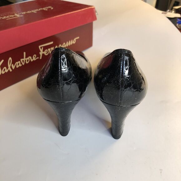 Salvatore Ferragamo Sneelia Pump In Black Crock Patterned Leather 6.5 AA NIB - Picture 5 of 7